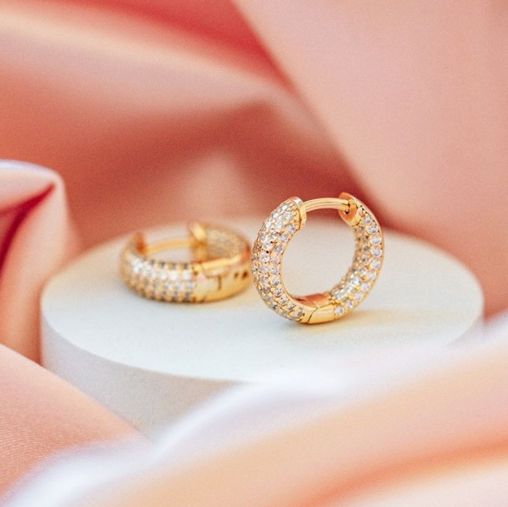 NEW 17mm Gold Round Diamond Hoop Earrings - Picture 1 of 4